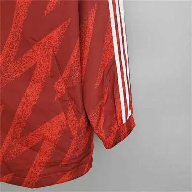 Manchester United 2021/22 Red Geometric Windbreaker