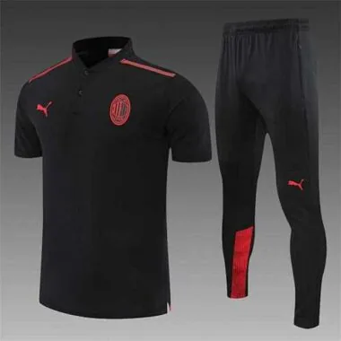 Polo do AC Milan, preto e vermelho, com o emblema da equipa