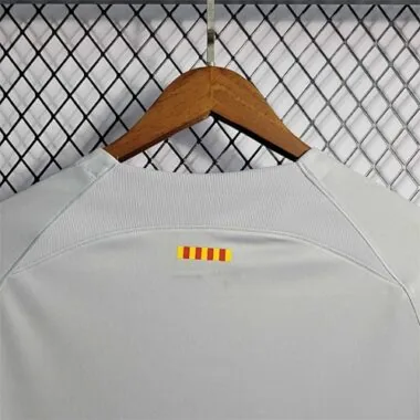 22-23 Barcelona third away