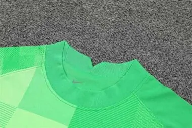 21-22 Barcelona green goalkeeper long sleeve