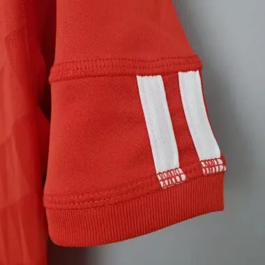 10-11 Camisola de futebol retro do Liverpool (jogo em casa)