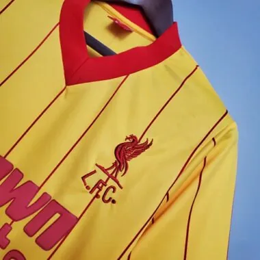 Camisa de futebol retro do Liverpool de 1984 (jogo fora)