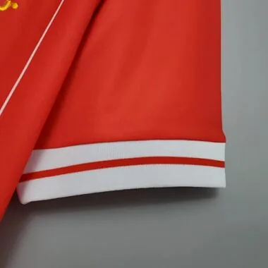 Retro Liverpool-voetbalshirt uit 1984 (thuis)