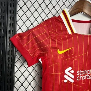 24-25 Liverpool: divise da bambino per le partite in casa, abbigliamento per ragazzi, calcio