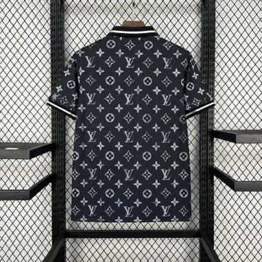 Maglia speciale Real Madrid 2026/27 nera con monogramma Louis Vuitton
